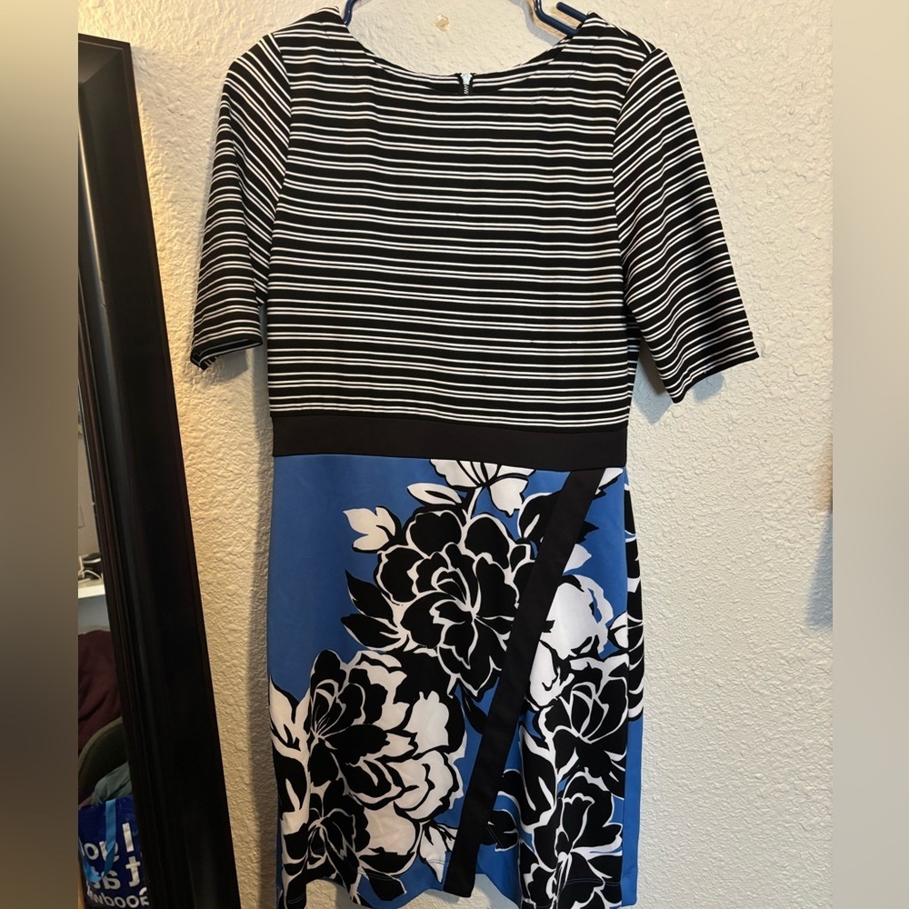 CB Women’s Size 10 Black and Blue Floral and Striped Midi Dress